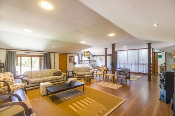 Casa para Venda - 300m², 4 dormitórios, sendo 1 suites, 8 vagas - Imperial Parque - Pilar Imóveis