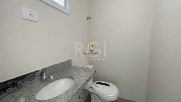 Casa para Venda - 137m², 3 dormitórios, sendo 1 suites, 2 vagas - Imperial Parque