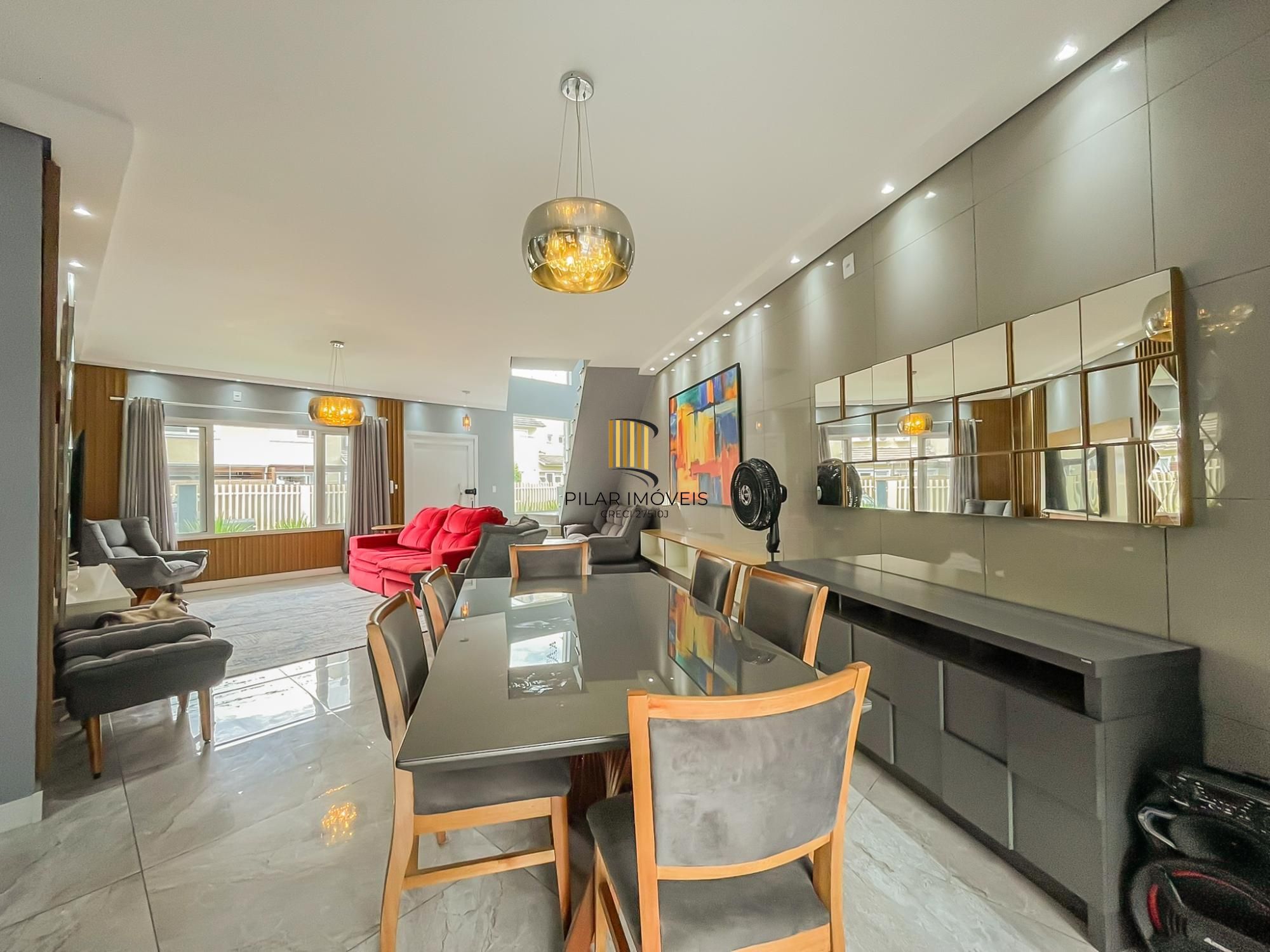 Casa 3 dormitórios no bairro Hípica