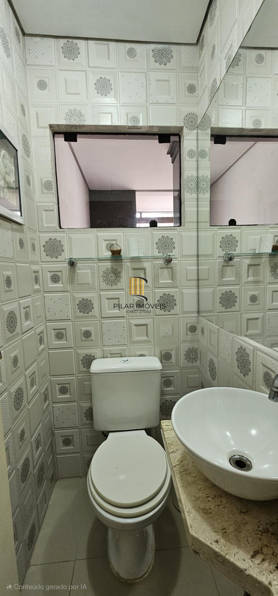 Casa 3 dormitórios no bairro Hípica
