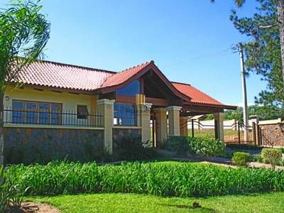 Casa de Condomínio 3 dormitórios no bairro Hípica