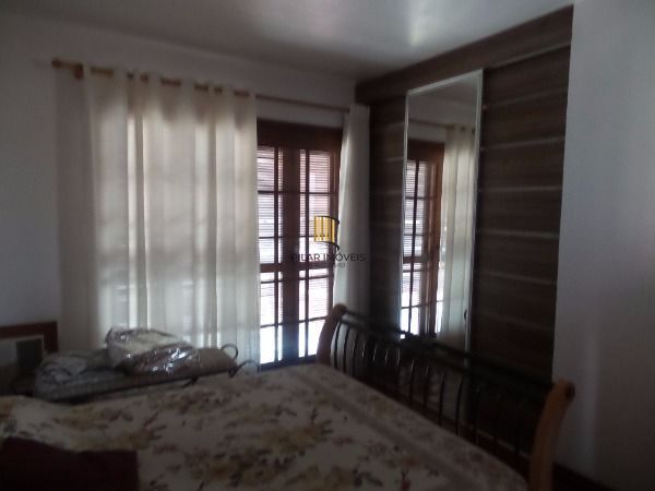 Casa para Venda - 287m², 4 dormitórios, sendo 1 suites, 4 vagas - Tristeza