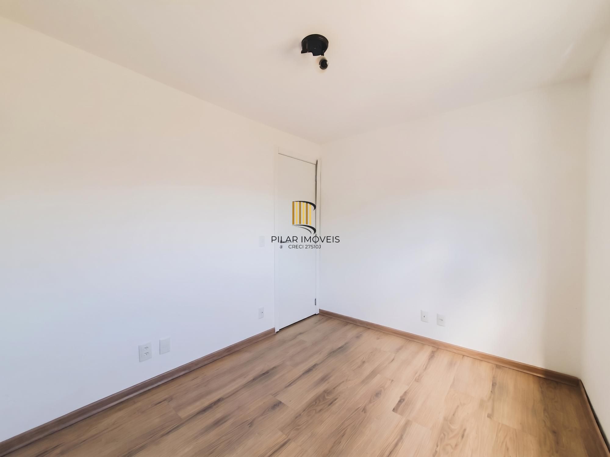 Apartamento em Porto Alegre, no bairro Vila Nova, com 2 dormitório(s), e 2 banheiros, à venda.
