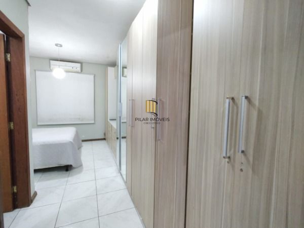 Casa 2 dormitórios no bairro Hípica