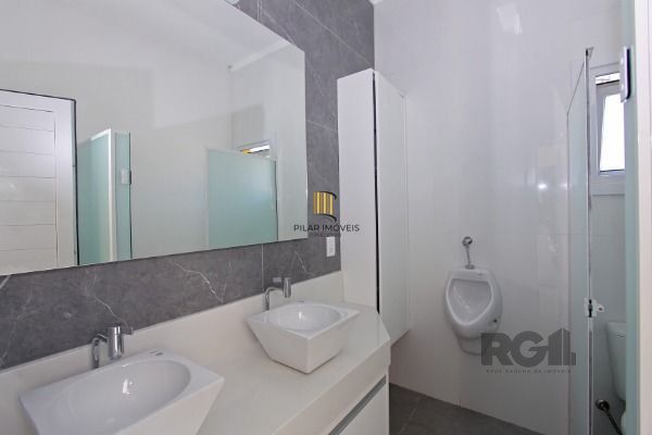 Casa Condominio em Porto Alegre, no bairro Campo Novo, com 3 dormitório(s), e 3 banheiros, à venda.