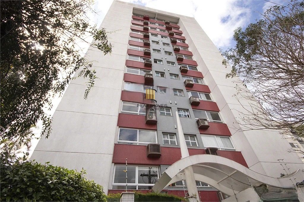 Apartamento com 2 dormitórios, 2 vagas, 65m2 coração do Menino Deus.