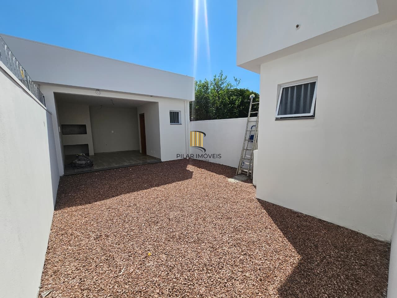 Casa 2 dormitórios no bairro Hípica