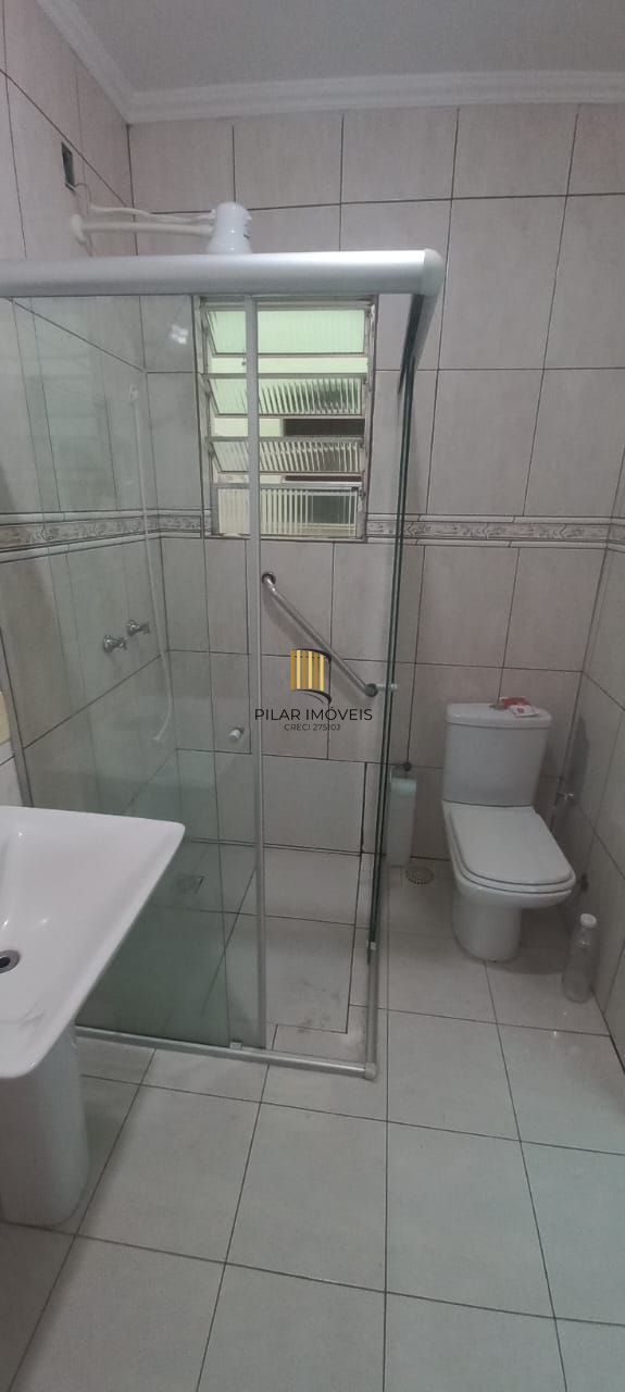 Casa 3 dormitórios no bairro Guarujá