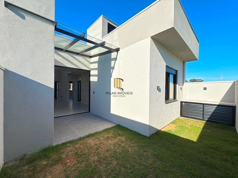 Espetacular Residência térrea com 3 dormitórios no bairro Hípica.