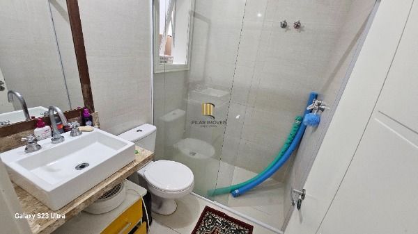 Casa em Porto Alegre, no bairro Hípica, com 3 dormitório(s), e 3 banheiros, à venda.