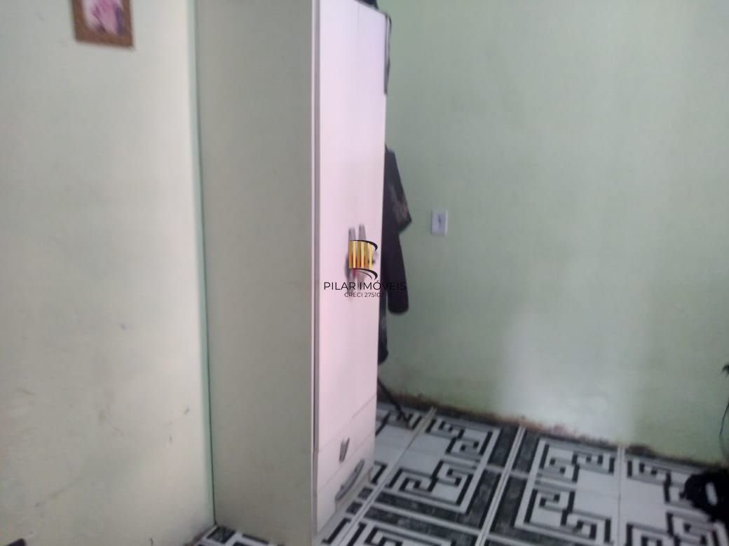 Casa 3 dormitórios no bairro Restinga
