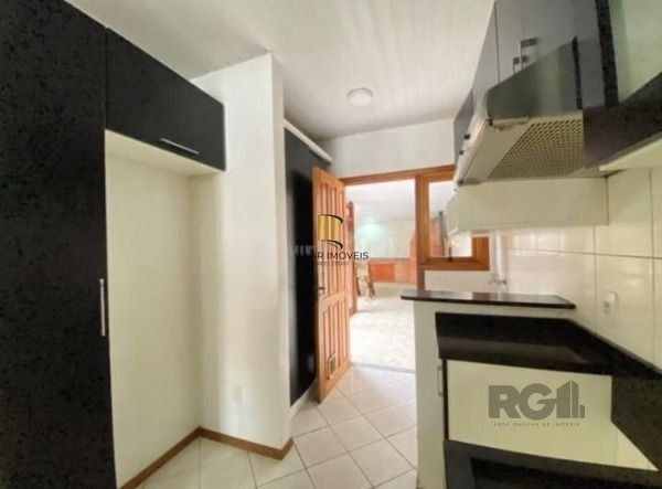 Casa 2 dormitórios no bairro Hípica