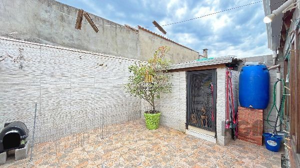 Casa Condominio em Porto Alegre, no bairro Hípica, com 3 dormitório(s), e 3 banheiros, à venda.