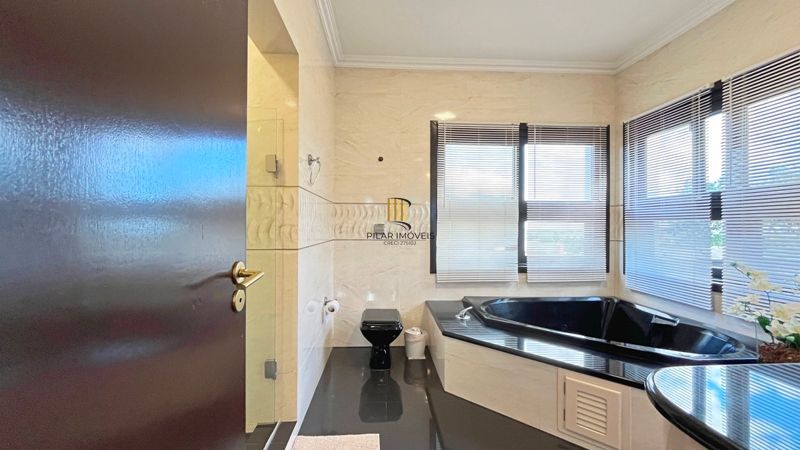 Altos do lago- 455 m² de área privativa, 3 d, 3 vagas , piscina , Linda e ampla casa em condomínio.