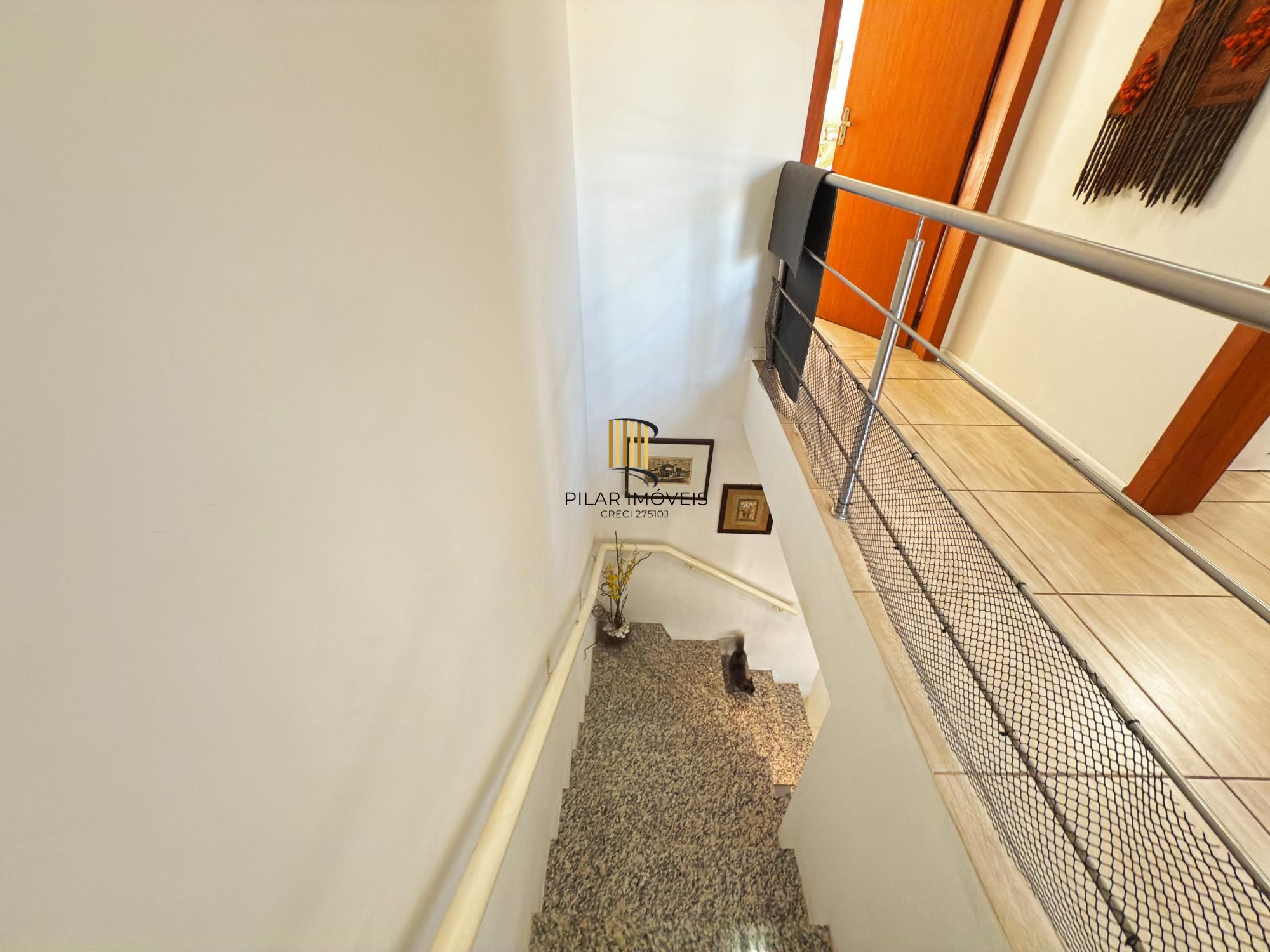 Casa para Venda - 138m², 3 dormitórios, sendo 1 suites, 2 vagas - Hípica