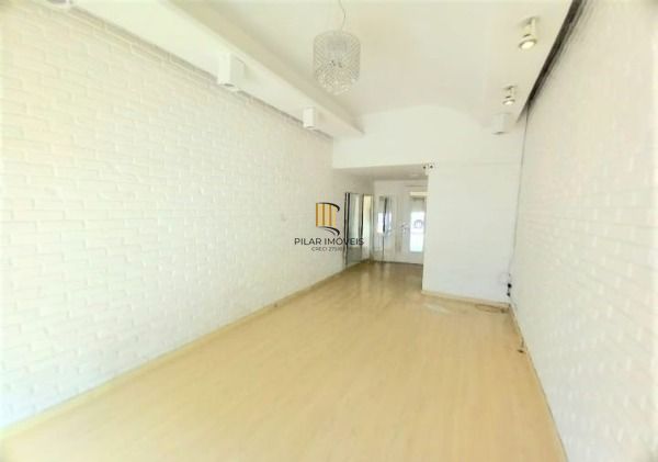 Loja em Porto Alegre, no bairro Tristeza, à venda.