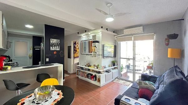 Apartamento em Porto Alegre, no bairro Vila Nova, com 2 dormitório(s), e 2 banheiros, à venda.