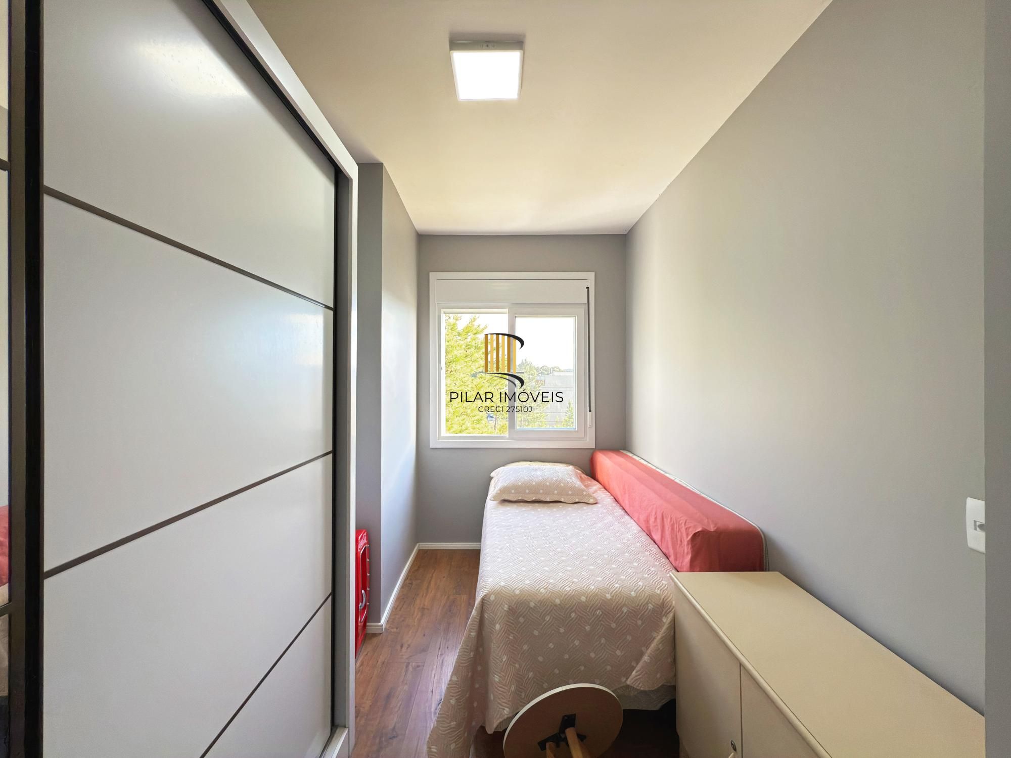 Casa moderna com 3 dormitórios com pátio grande e vista para o Rio Guaíba!