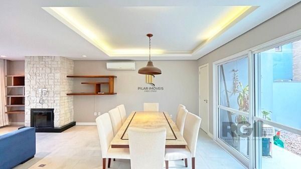 No Lagos de Nova Ipanema, residência com 3 dormitório(s), e 3 banheiros, à venda.