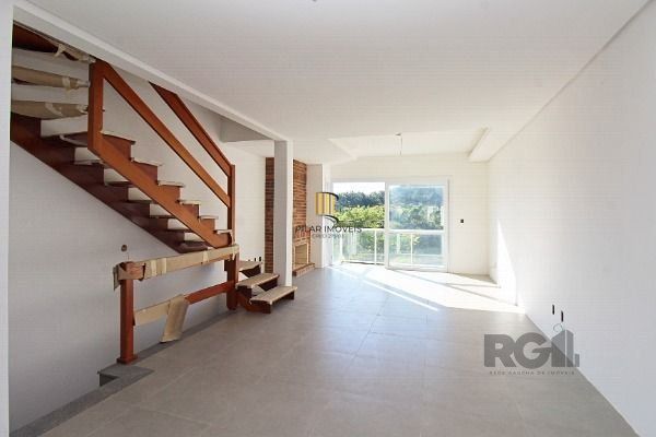 Sobrado para Venda - 100m², 3 dormitórios, sendo 3 suites, 2 vagas - Portal Do Guarujá