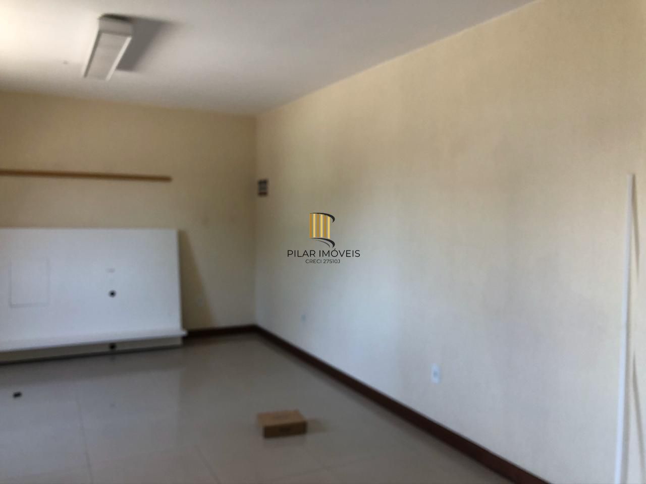 Casa 4 dormitórios no bairro Hípica