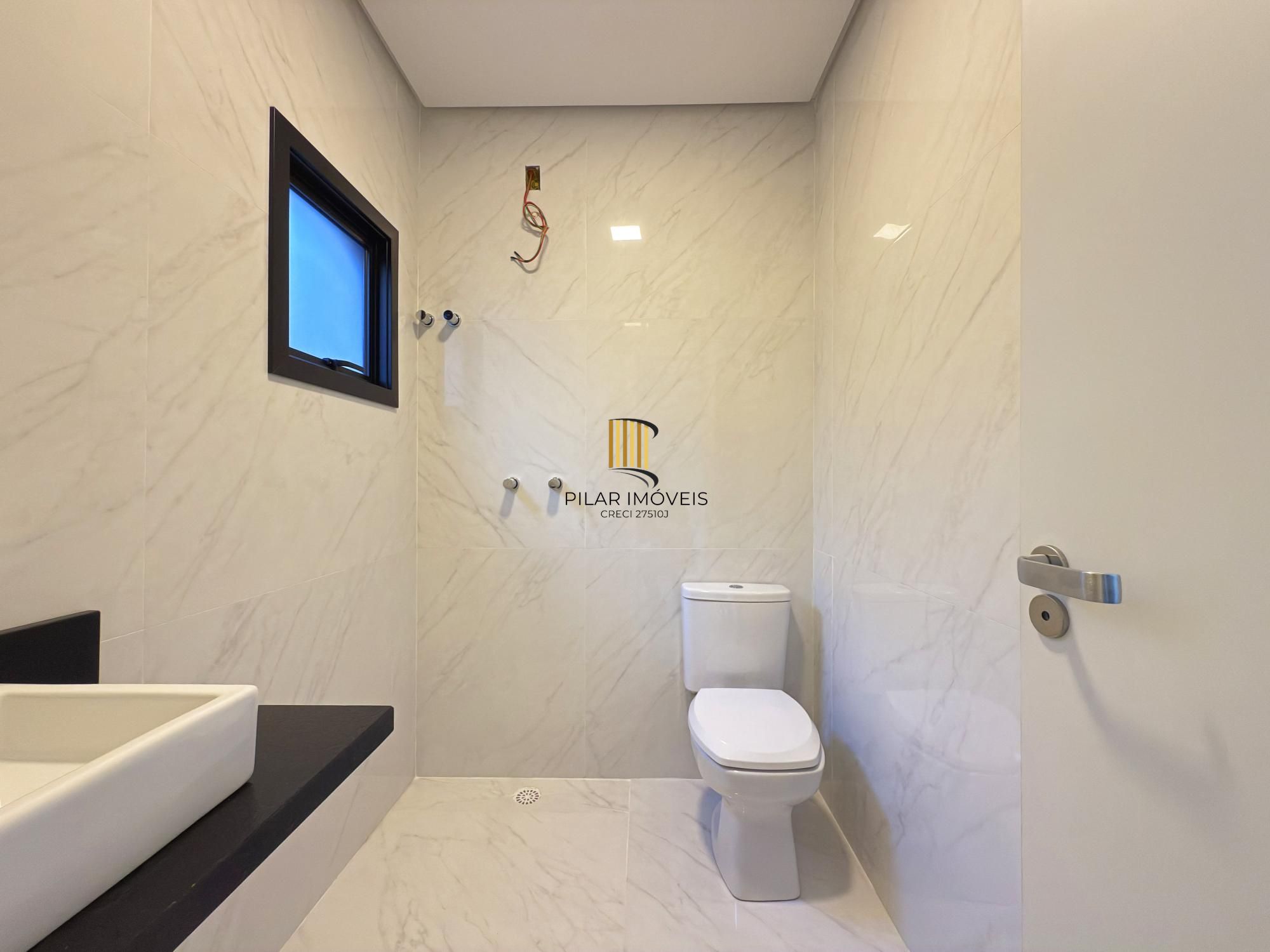 Residência  com 3 suítes no Lagos de Nova Ipanema