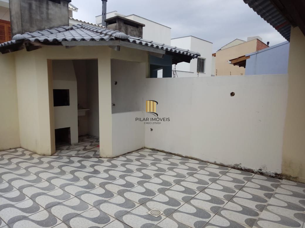 Casa 2 dormitórios no bairro Guarujá