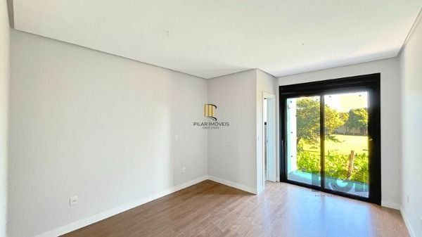 Casa Condominio em Porto Alegre, no bairro Ipanema, com 3 dormitório(s), à venda.