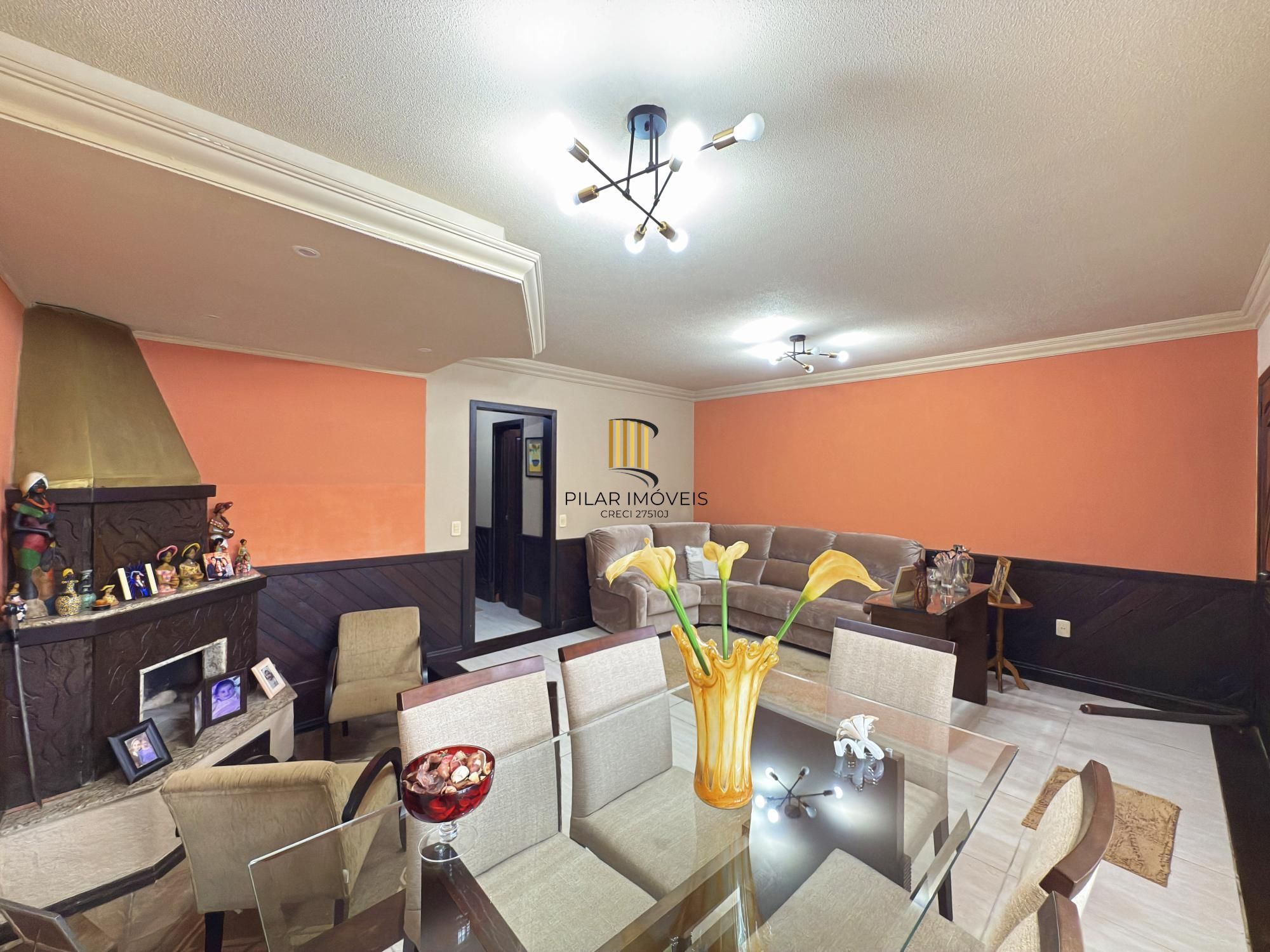 Excelente sobrado com 255 m² de área privativa 3 dormitórios com opção do 4 dormitórios