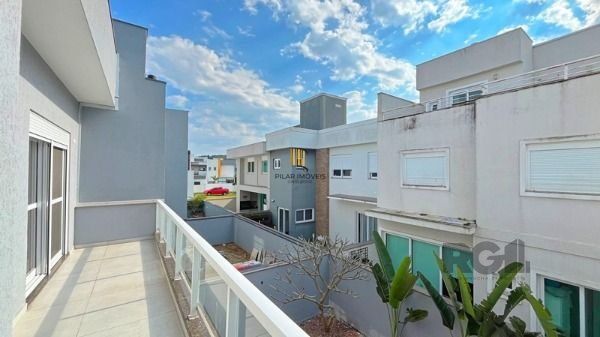 No Lagos de Nova Ipanema, residência com 3 dormitório(s), e 3 banheiros, à venda.