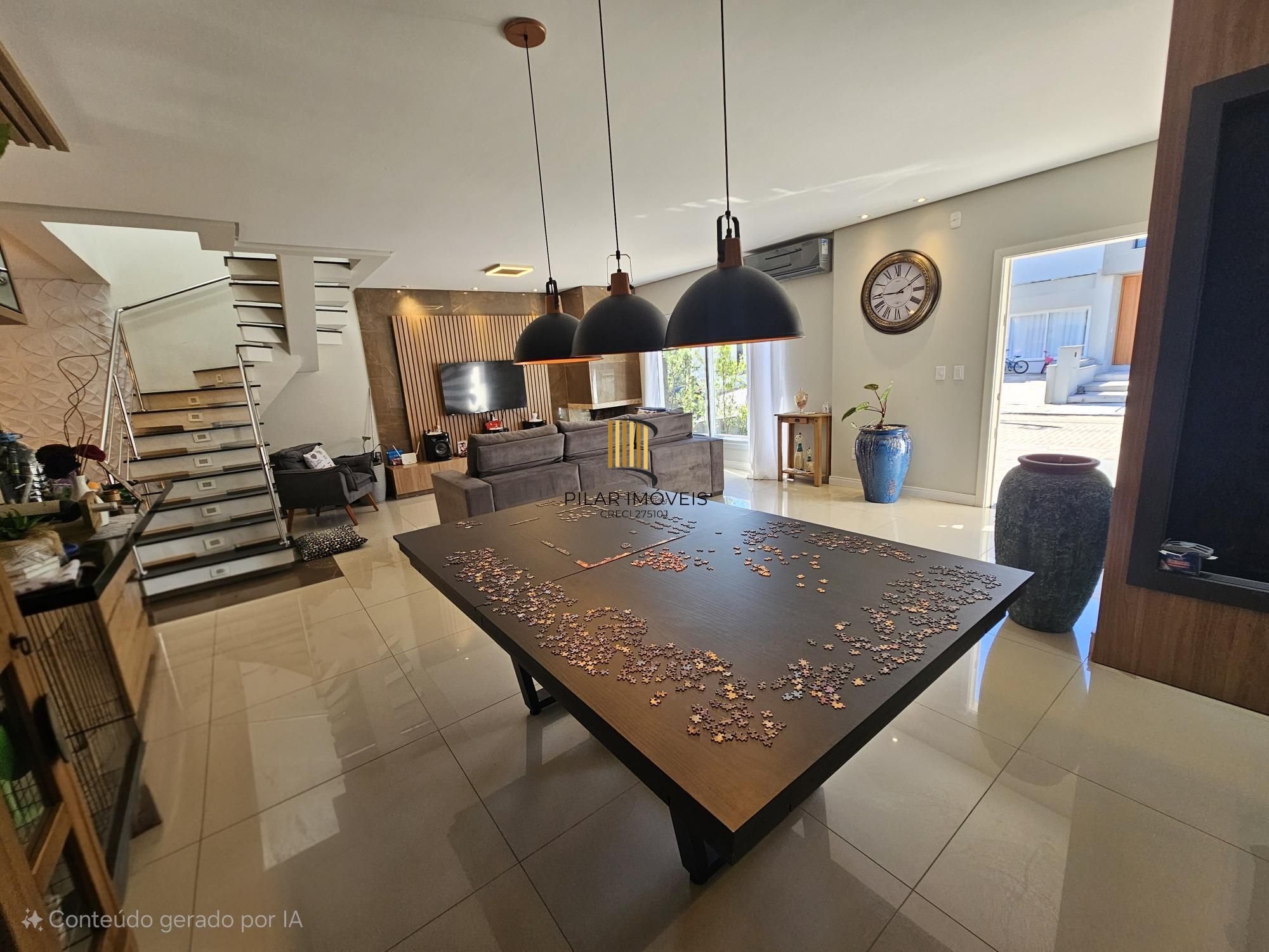 Casa de Condomínio 3 dormitórios no bairro Hípica