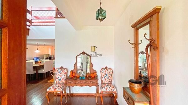 Casa para Venda - 235.64m², 3 dormitórios, sendo 1 suites, 3 vagas - Guarujá