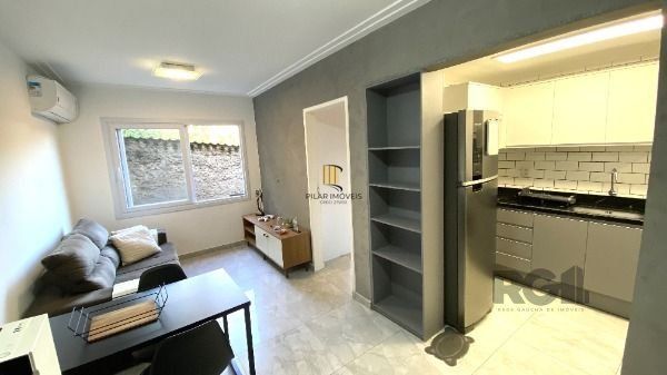 Apartamento em Porto Alegre, no bairro Cristal, com 1 dormitório(s), e 1 banheiros, à venda.