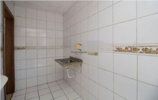 Apartamento JK em Porto Alegre, no bairro Medianeira, com 1 dormitório(s), e 1 banheiros, à venda.