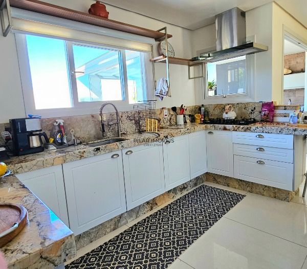 Casa Condominio em Porto Alegre, no bairro Aberta Dos Morros, com 3 dormitório(s), e 3 banheiros, à venda.