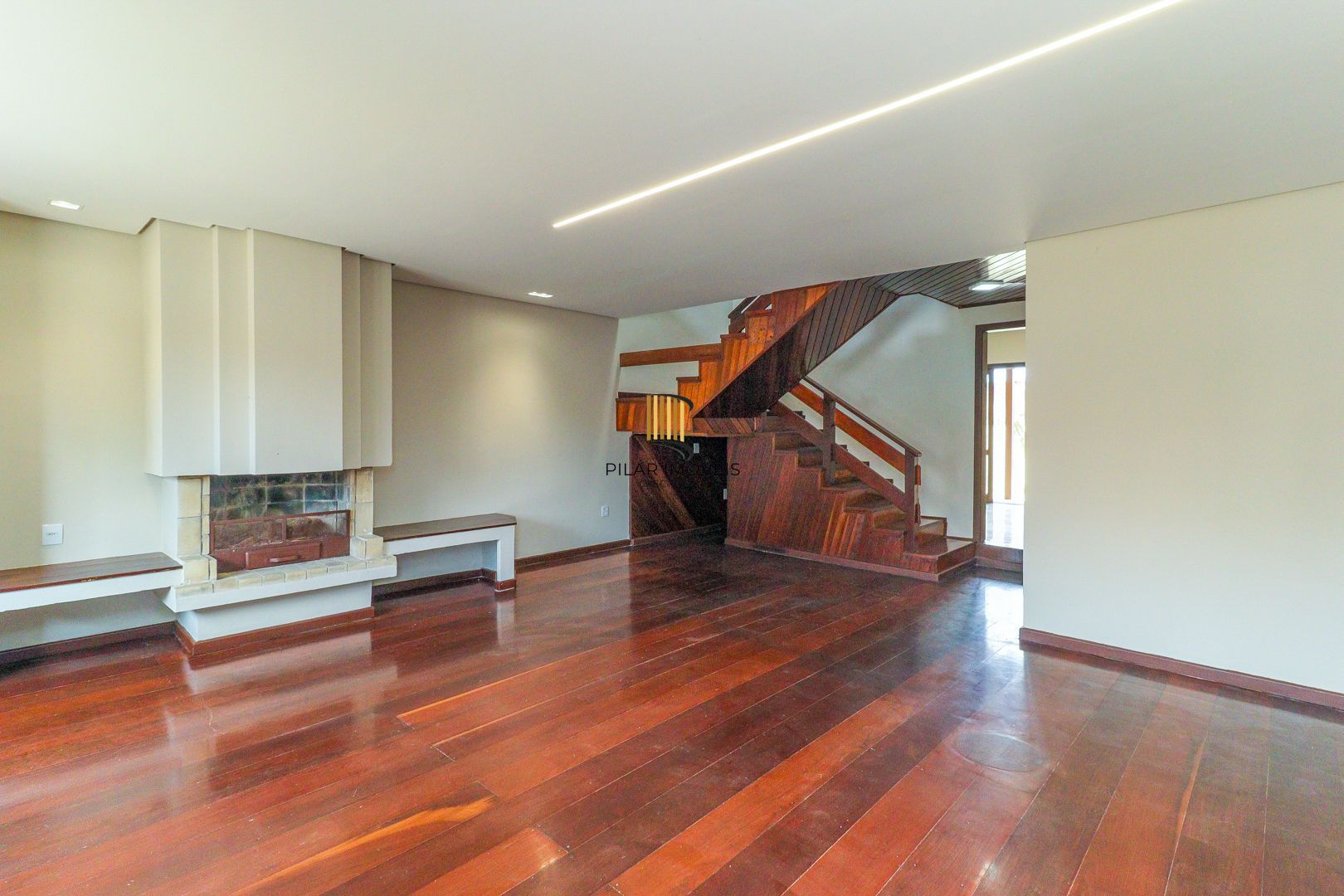 Excelente residência com 4 dormitórios