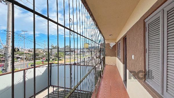 Predio em Porto Alegre, no bairro Hípica, e 0 banheiros, à venda.