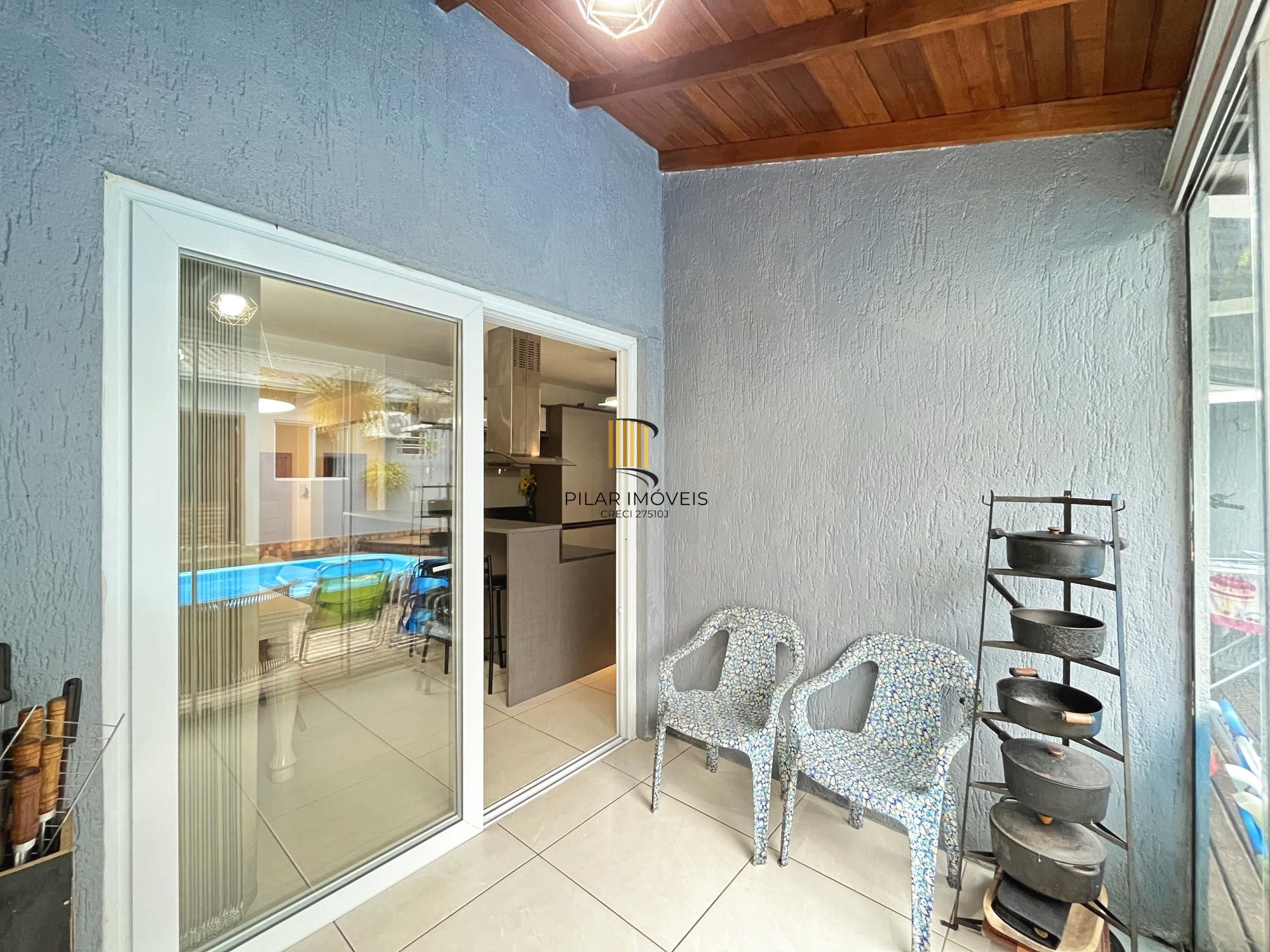 Casa 4 dormitórios no bairro Hípica