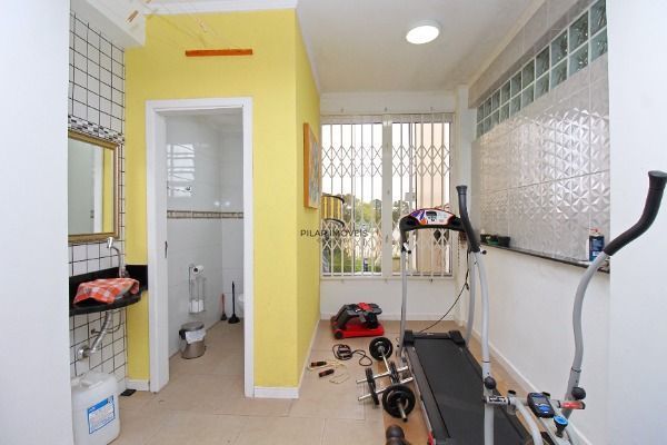 Casa para Venda - 300m², 3 dormitórios, sendo 1 suites, 2 vagas - Ipanema