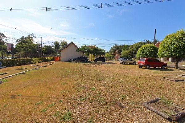 Casa Condominio em Porto Alegre, no bairro Espírito Santo, com 3 dormitório(s), e 3 banheiros, à venda.