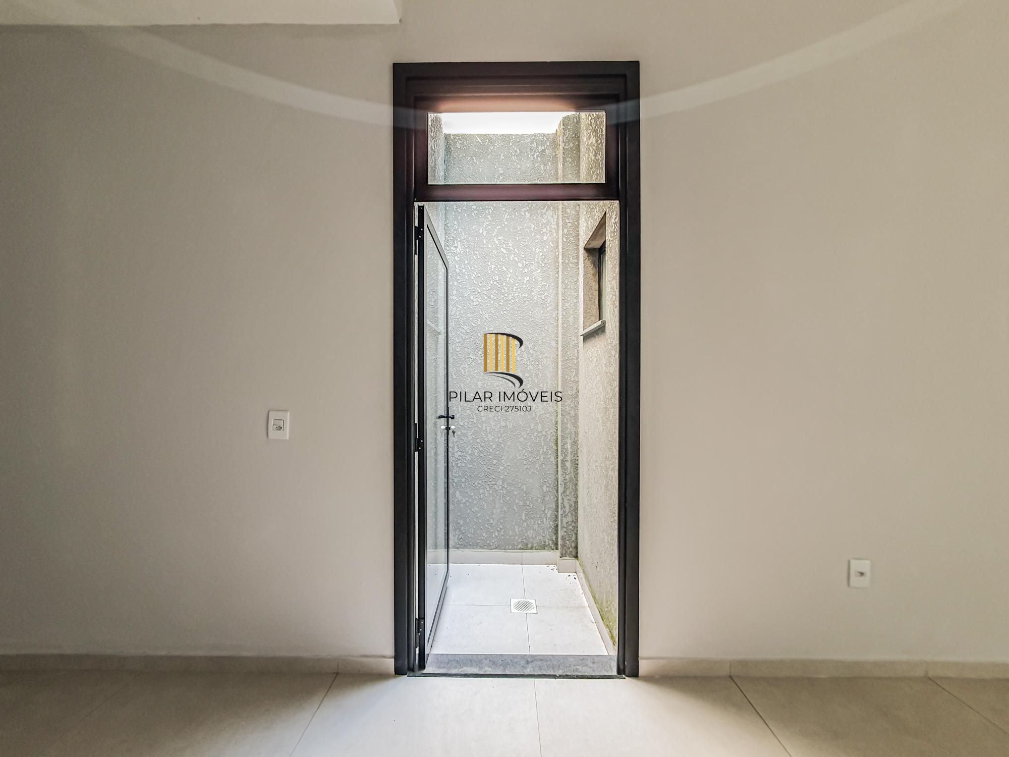 Casa Térrea com 2 dormitórios sendo 1 suíte no Residencial Hípica Boulevard, zona sul de Porto Alegre !