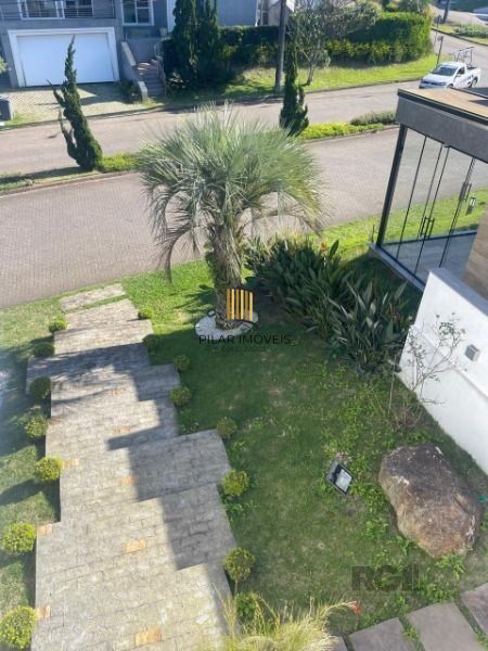 Casa Condominio em Porto Alegre, no bairro Jardim Carvalho, com 3 dormitório(s), à venda.