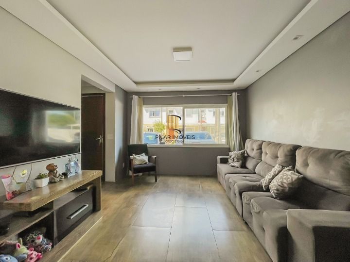 Viva com Conforto e Lazer: Sobrado Impecável com Piscina Privativa