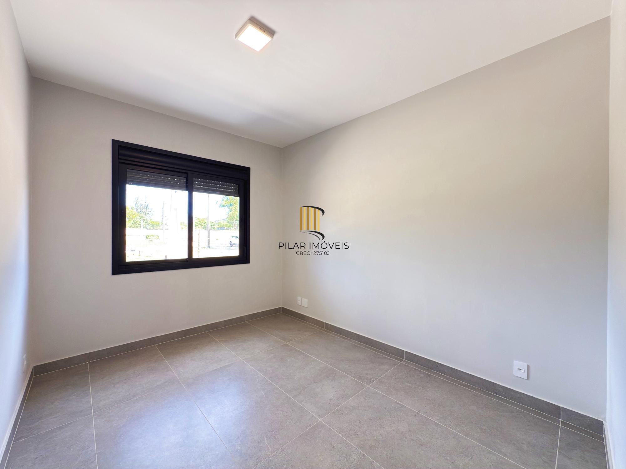 Residência nova em condomínio com 3 dormitórios