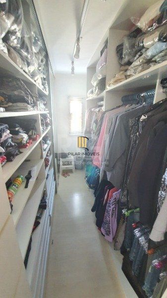 Casa Condominio para Venda - 221m², 3 dormitórios, sendo 1 suites, 3 vagas - Hípica