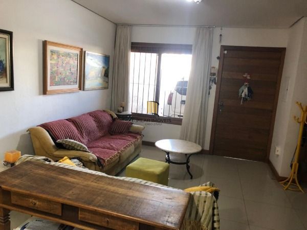 Casa para Venda - 150m², 3 dormitórios, sendo 1 suites, 2 vagas - Guarujá
