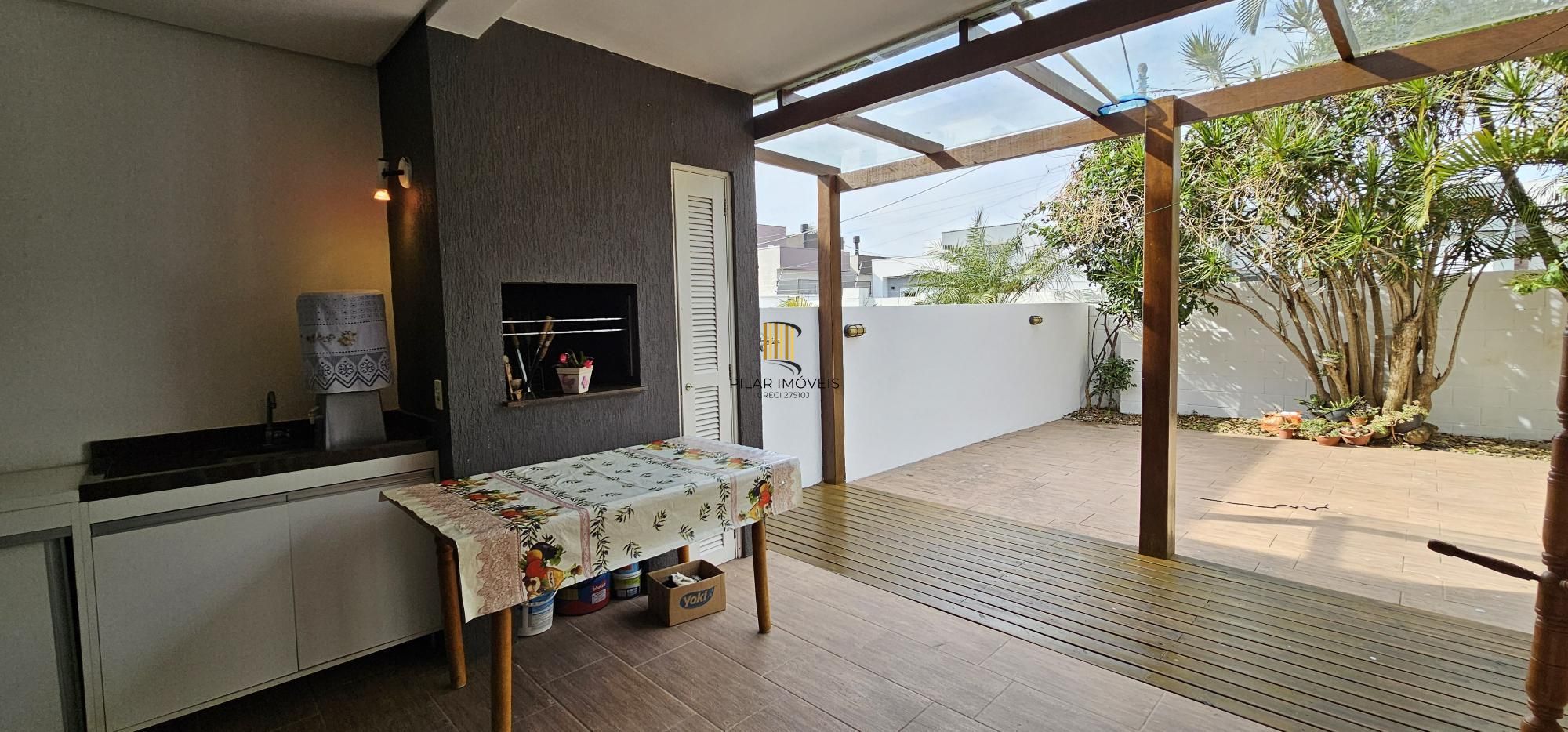 Casa 3 dormitórios no bairro Hípica