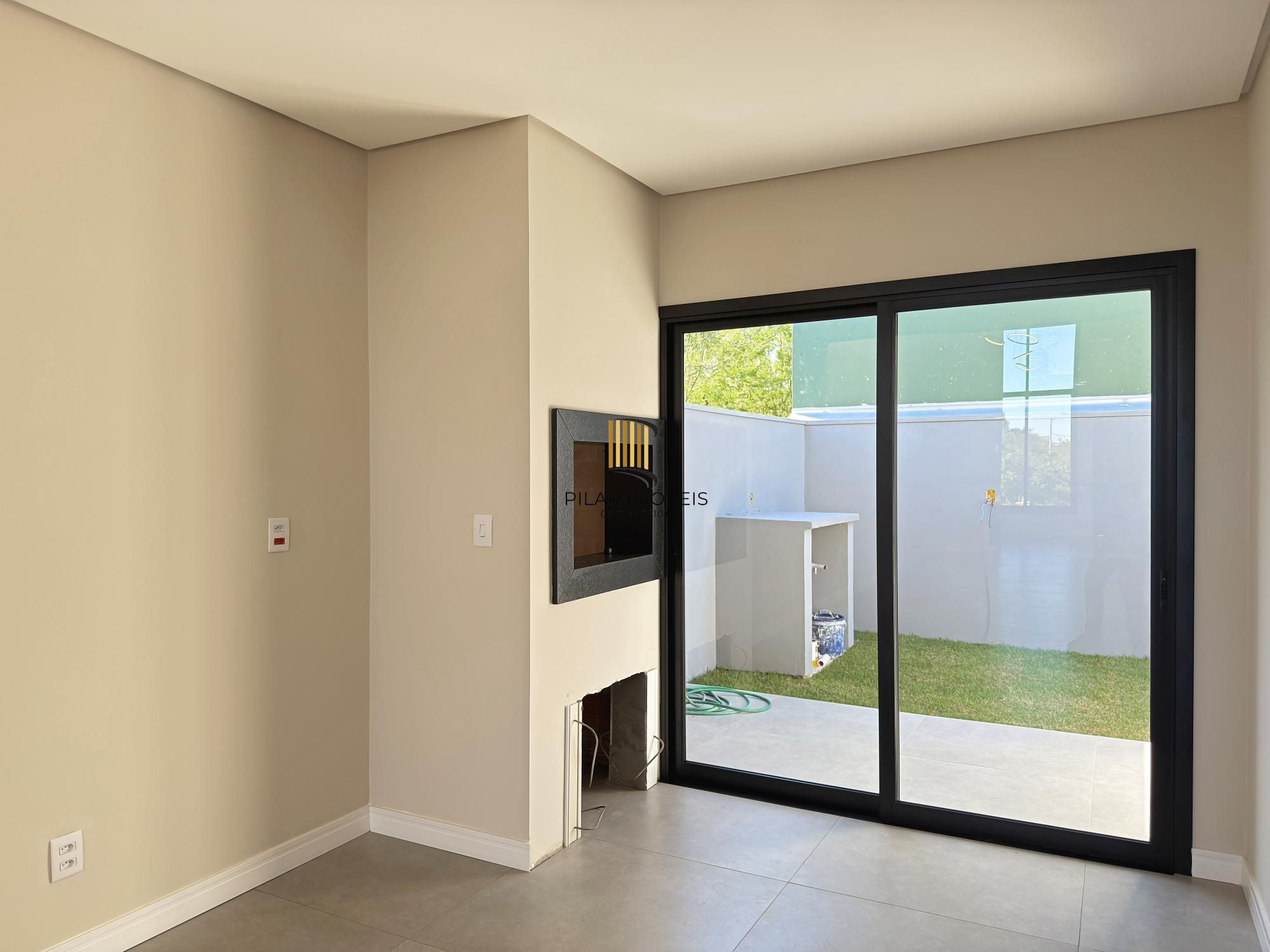 Residência  com 3 suítes no Lagos de Nova Ipanema