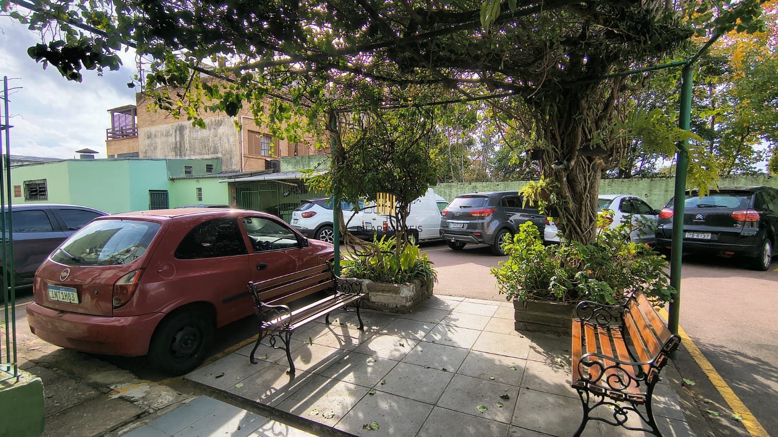 Apartamento térreo de 2 dormitórios no Bairro Cristal