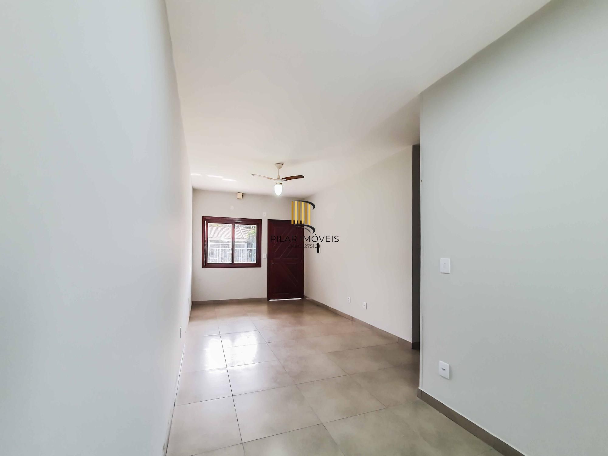 No bairro Hípica residência térrea com 2 dormitórios